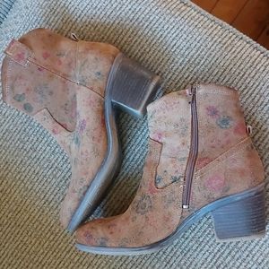 Sundance Ankle Boots